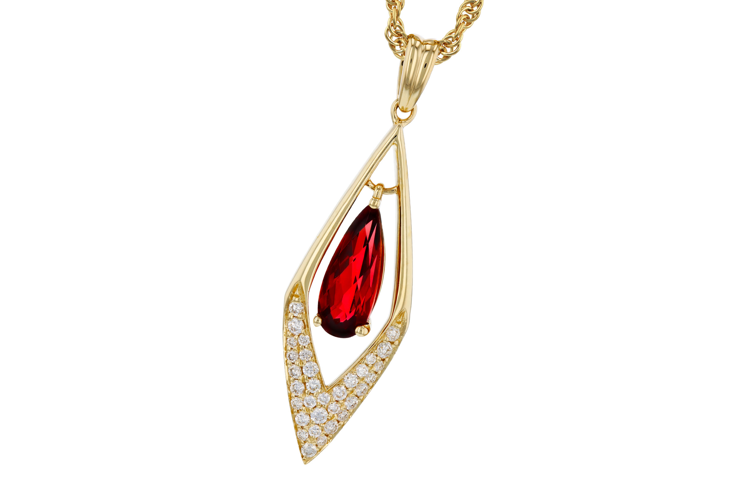 E311-84207: NECK .93 GARNET 1.10 TGW (10x4MM GAR)